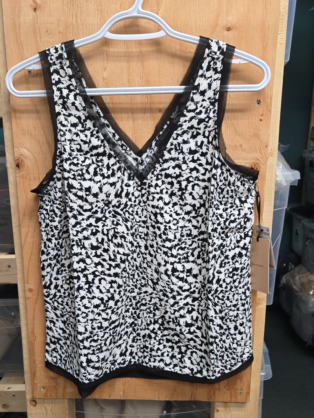 Halogen Size XS Black and Ivory Leopard Print V-Neck Tank Top